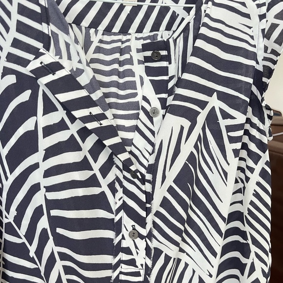 Loft Navy & White Blouse- XS - Picture 2 of 5